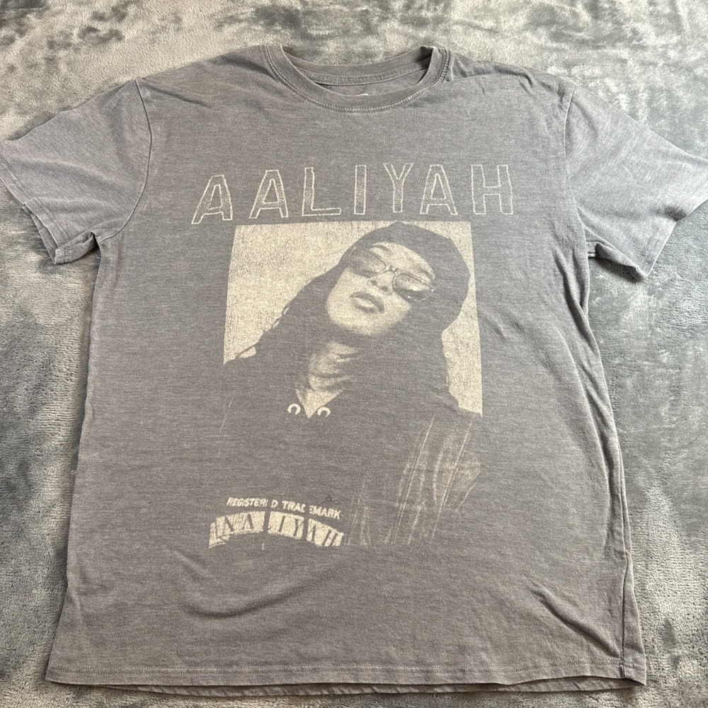 Aaliyah Y2K Style Women's XL Faded Gray Grunge Tee Graphic R&B T-Shirt Soft